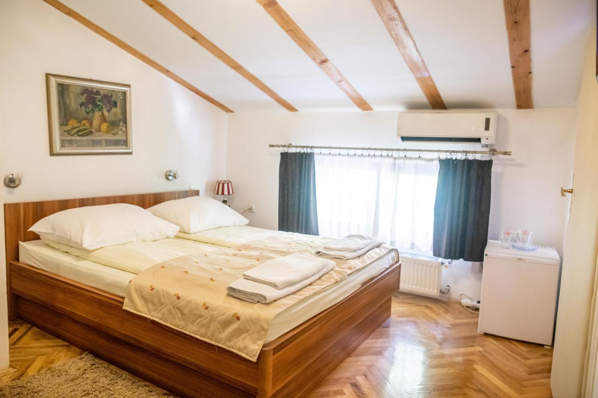 Hotel Herc 3*